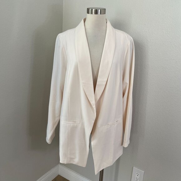 NEW Studio By Torrid Womens Plus 2X Dew Crepe Shawl Collar Blazer Jacket - Picture 2 of 13